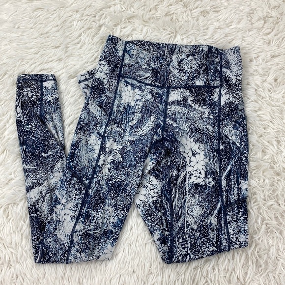 Lululemon Speed Up Tight *Full-On Luxtreme 28" Wildwood Multi - Picture 1 of 6